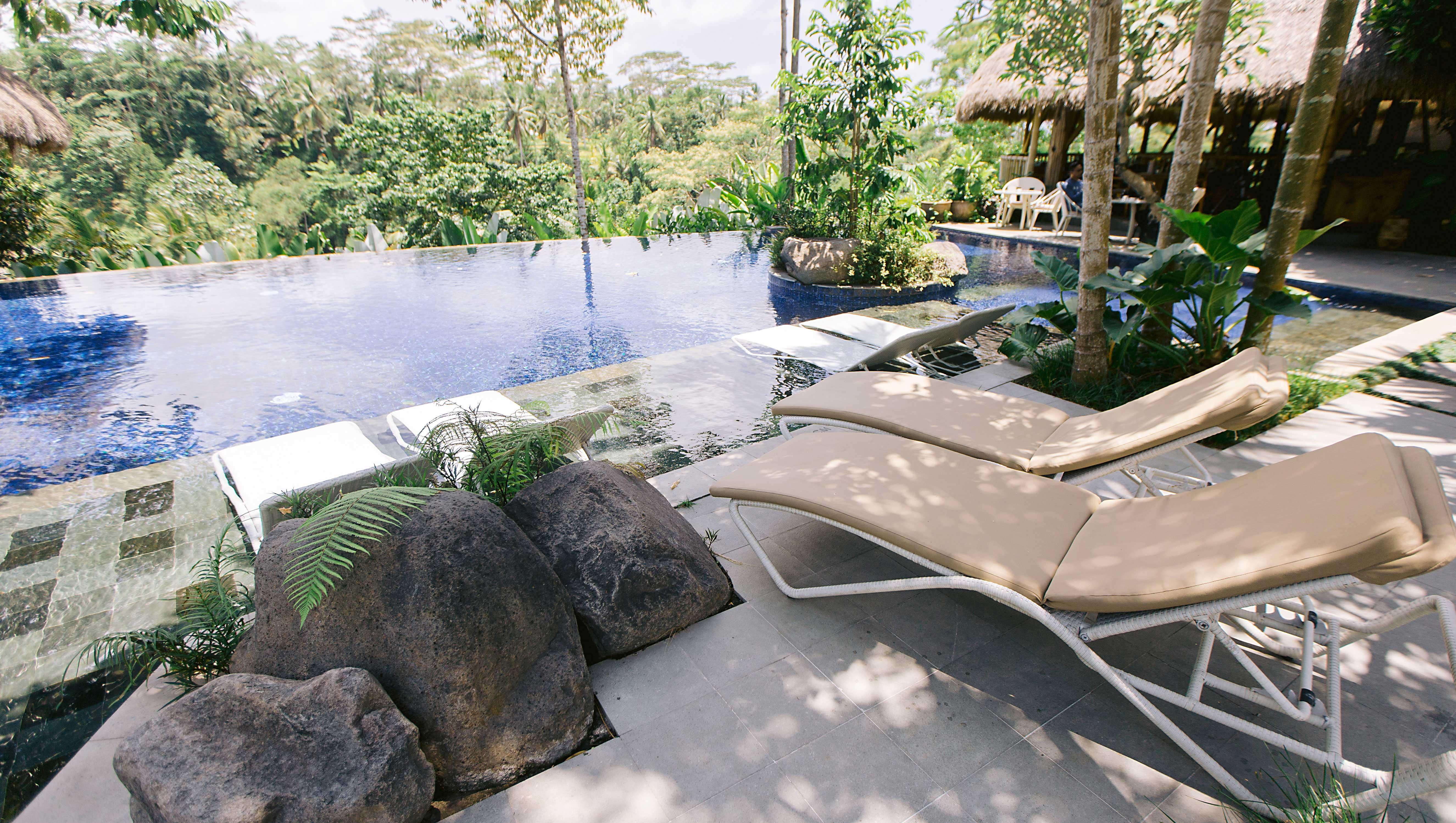 Tejaprana Resort & Spa Ubud Exterior foto The resort's pool