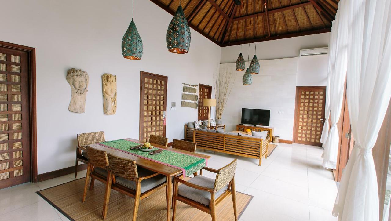 Tejaprana Resort & Spa Ubud Exterior foto Interior of a villa at the resort